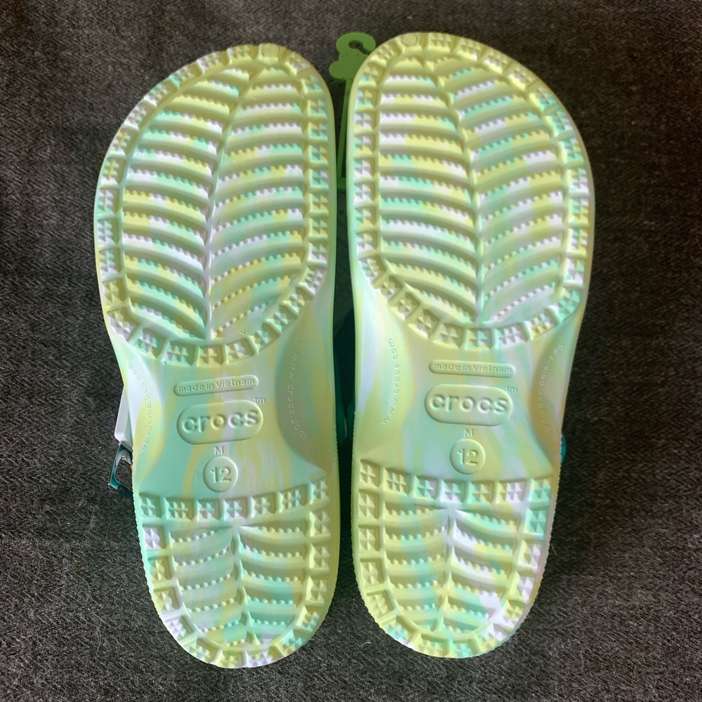 Crocs Margaritaville - Picture 10 of 15
